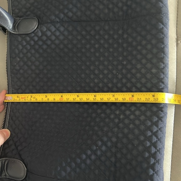 Vera Bradley Carson East West women’s classic blue tote with a floral lining - Picture 8 of 10